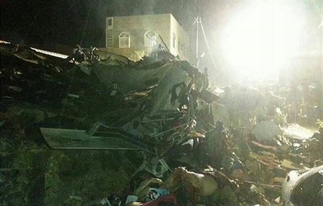 Pi letecké havárii na Tchaj-wanu zahynuly desítky osob.