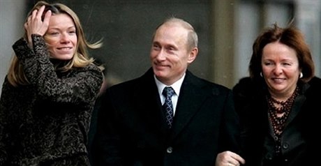 Putinova dcera opustila luxusní byt v Haasu. Místní ji tam nechtli