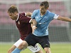 Zleva Radoslav Ková z AC Sparta Praha a Markus Rosenberg z Malmö FF bojují o...