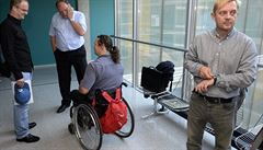 U Obvodního soudu pro Prahu 6 za�alo hlavní lí�ení s herci Petrem �tvrtní�kem a...