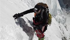 Radek Jaro pí výstupu na K2.
