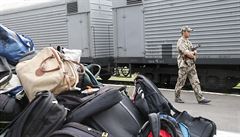 V chladírenských vozech jsou umíst�ny vaky s tém�� 200 t�ly, která o víkendu...