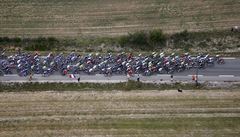 Peloton z ptaí perspektivy.