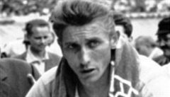 Jacques Anquetil se stal prvním cyklistou v historii, jen� p�tkrát vyhrál Tour...