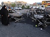 Následky bombového atentátu v jedné ze tvrtí irácké metropole. Pumové útoky na...