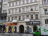 Budova . p. 16 na Karlov námstí v Praze, kde papírov sídlí firma Ekolion.