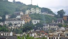 Zpusto�ené budovy v jiho�ínské provincii Jün-nan po ned�lním zem�t�esení o síle...