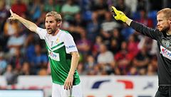 Tomá� Hübschman a jablonecký branká� Vlastimil Hrubý.
