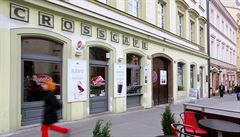 �est kaváren provozuje CrossCafe v Praze, osm pobo�ek má v Plzni a práv�...