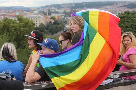 Prague Pride a výhled z Letné.