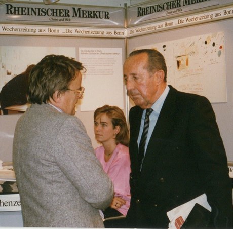 Peter Scholl-Latour (vpravo), rok 1988.