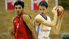 Basketbalist v kvalifikaci na ME suvernn pehrli Portugalsko