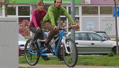 Man�elé �vakovi z �eských Bud�jovic vyrábí a prodávají dvojkola.