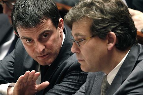 Manuel Valls (vlevo) a Arnaud Montebourg na archivním snímku z ledna 2014.
