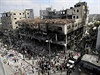 Následky izraelských leteckých úder na Pásmo Gazy: zniená budova obchodního...