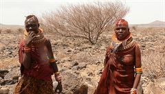 Dívky kmene Turkana ná� �ádaly o vodu