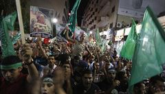 Palestinci oslavují za�átek p�ím�rí