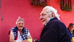 Péče o seniory je výnosný byznys. Starých lidí závislých na pomoci druhých... | na serveru Lidovky.cz | aktuální zprávy