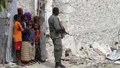 Útok islamist� v Somálsku - somálský voják na hlídce.