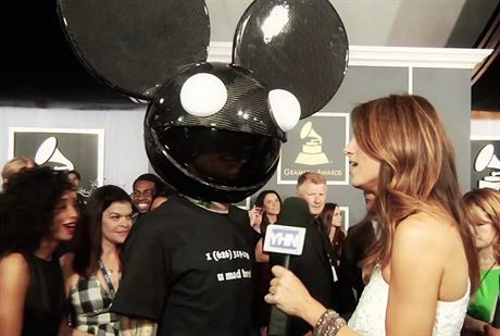 DJ Joel Zimmerman s pezdívkou Deadmau5 nosí u více jak deset let na...