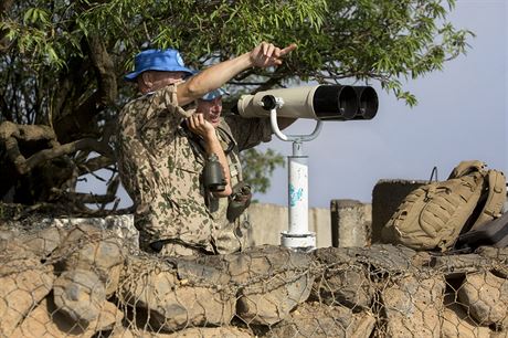 Pslunk mise OSN monitoruje syrskou hranici z Izraelem kontrolovanho zem...