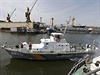 Lo ukrajinské pobení stráe ve strategickém pístavu Mariupol (ilustraní...