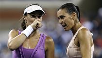 Finále ženské čtyřhry na US Open. Martina Hingisová (vlevo) a Flavia...