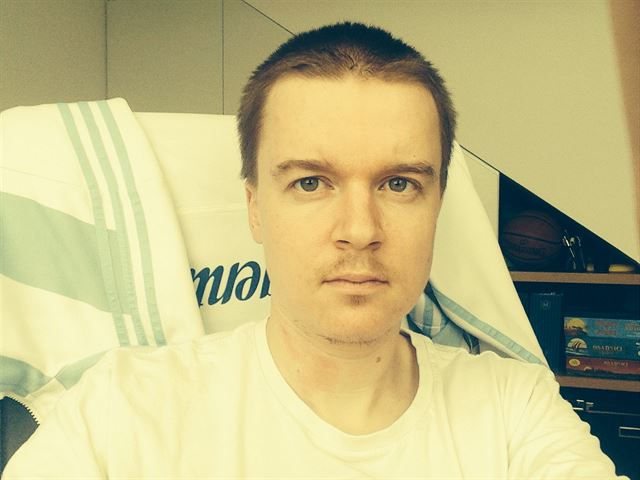Dramatik a scenárista Petr Kole�ko.