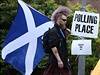 Skotské referendum: obyvatelé rozhodují o budoucnosti zem.
