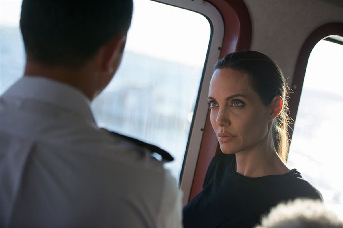 Angelina Jolie nav�tívila místo, kde do�lo k tragédii - p�i potopení lodi u...