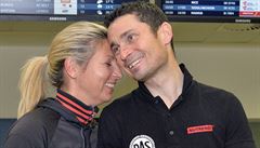 �estinásobný paralympijský vít�z v cyklistice Ji�í Je�ek s man�elkou So�ou po...