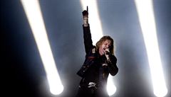 Sv�telná show a Josef Vojtek.