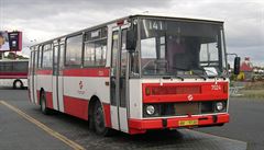 Úpln první praská Karosa B731 ev. . 3201 v Hluboepích.