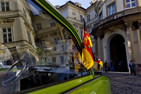 Mezi úastníky Spanilé jízdy nechybli pamtníci tvrtstoletí starých obrázk