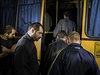 Vmna vlench zajatc mezi ukrajinskou armdou a separatisty: proputn...