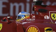 Fernando Alonso bhem kvalifikace na Velkou cenu Singapuru.