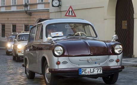 Spanilá jízda trabant za svobodou pi píleitosti oslav 25. výroí...