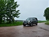 Land Rover Discovery 4 je s podélnými steními nosii a píníky vysoký 1 891...