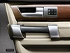 Interiér Land Roveru Discovery 4 voní kí a dýchá luxusem