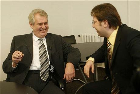 Bývalý premiér Milo Zeman byl hostem poadu Otázky Václava Moravce.