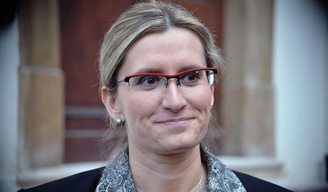Kandidátka na ministryni pro místní rozvoj Karla lechtová se vydala na Praský...