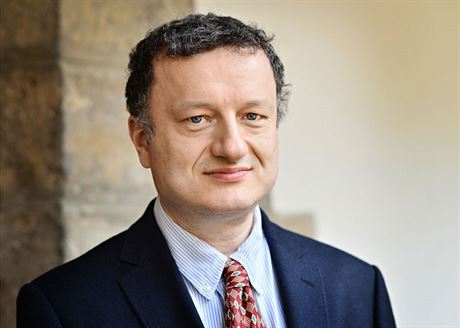 Prorektor Univerzity Karlovy pro vdu Jan Konvalinka.