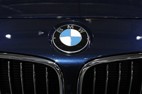 Logo automobilky BMW.