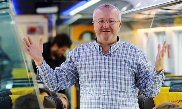 RegioJet pedstavil nový vagon od rumunské firmy Astra. Celkem jich objednal...