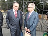 Mezi gratulanty byl i bývalý ministr dopravy Zdenk ák (vlevo) a senátor a...