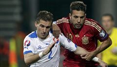 Peter Pekarík (vlevo) a Jordi Alba.