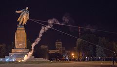 Pád modly bolševismu. Ukrajinci účtují s památníky Lenina