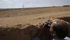 Kurdy spojuje strach o osud severosyrského Kobani. na n� úto�í Islámský stát....