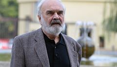 Posledního rozlouení s Petrem Skoumalem se zúastnil i Zdenk Svrák