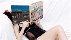 Módní návrhá�ka Jana Thálová pod zna�kou Yana Thal p�ipravuje korzety a kolekce...